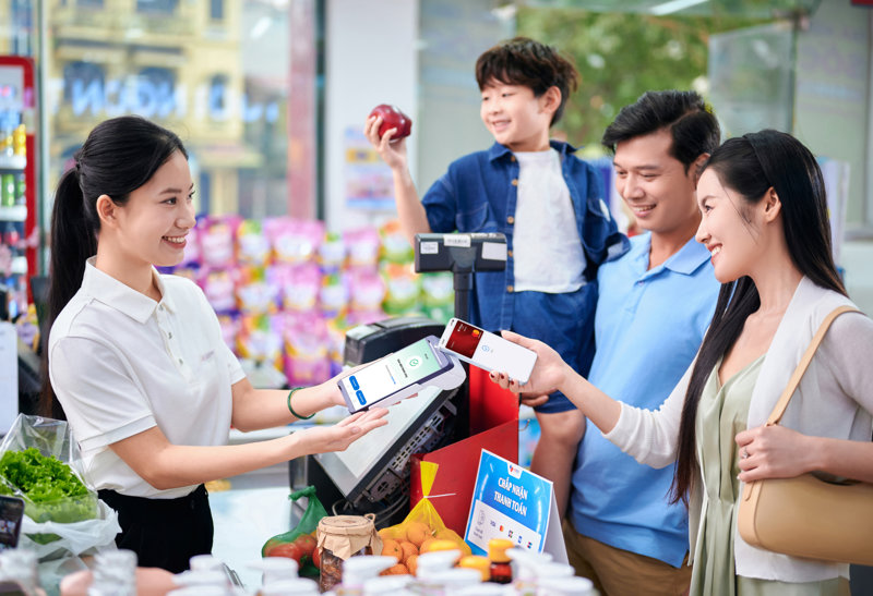 Thanh toán không dùng tiền mặt là phương thức giao dịch qua ngân hàng, ví điện tử hoặc nền tảng số thay vì sử dụng tiền mặt trực tiếp