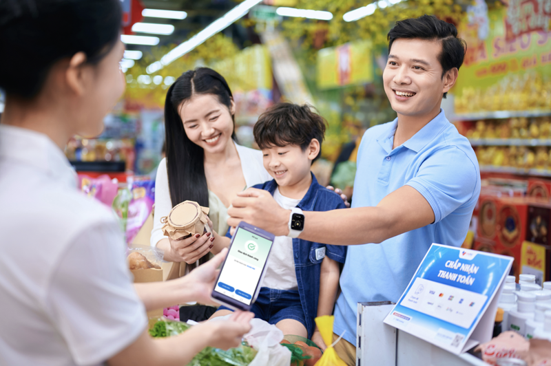 Thanh toán NFC SmartPOS giúp cửa hàng tăng tốc độ phục vụ, giảm sai sót vận hành và nâng cao trải nghiệm thanh toán tại điểm bán
