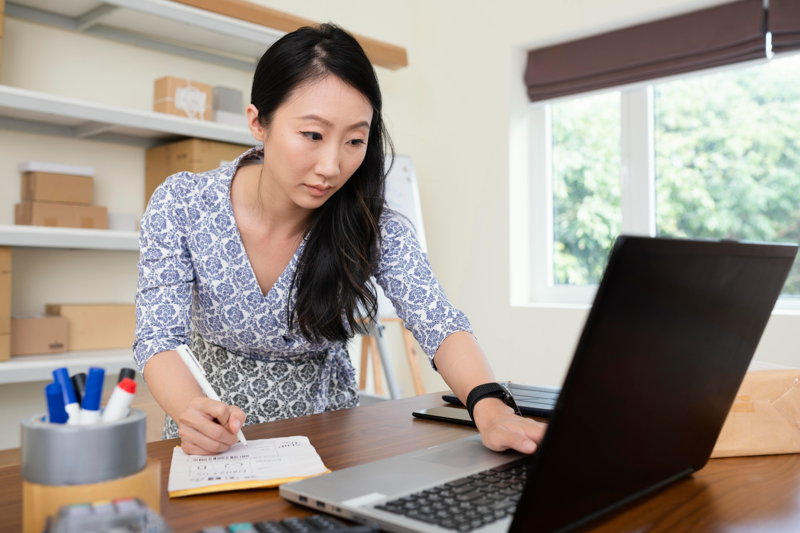 Hộ kinh doanh online k&ecirc; khai v&agrave; nộp thuế qua Dịch vụ c&ocirc;ng Thuế Nh&agrave; Nước hoặc ứng dụng eTax Mobile (Nguồn: Internet)